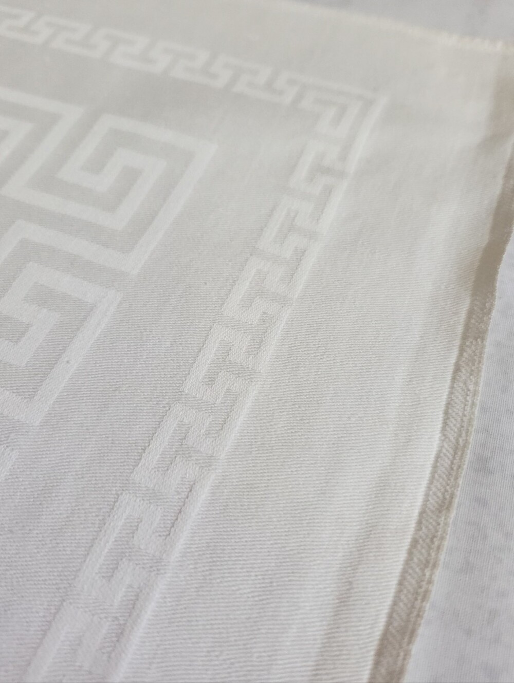 VINTAGE WHITE DAMASK CLOTH NAPKINS GRREK KEY